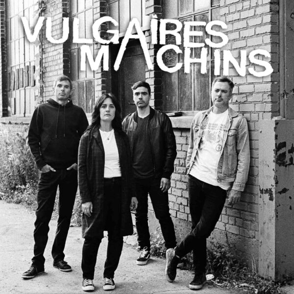 Concert de musique Vulgaires Machins - groupe punk-rock Canada- et Feu - groupe punk-rock Nantes et Paris - au Ferrailleur à Nantes le 12 octobre 2023