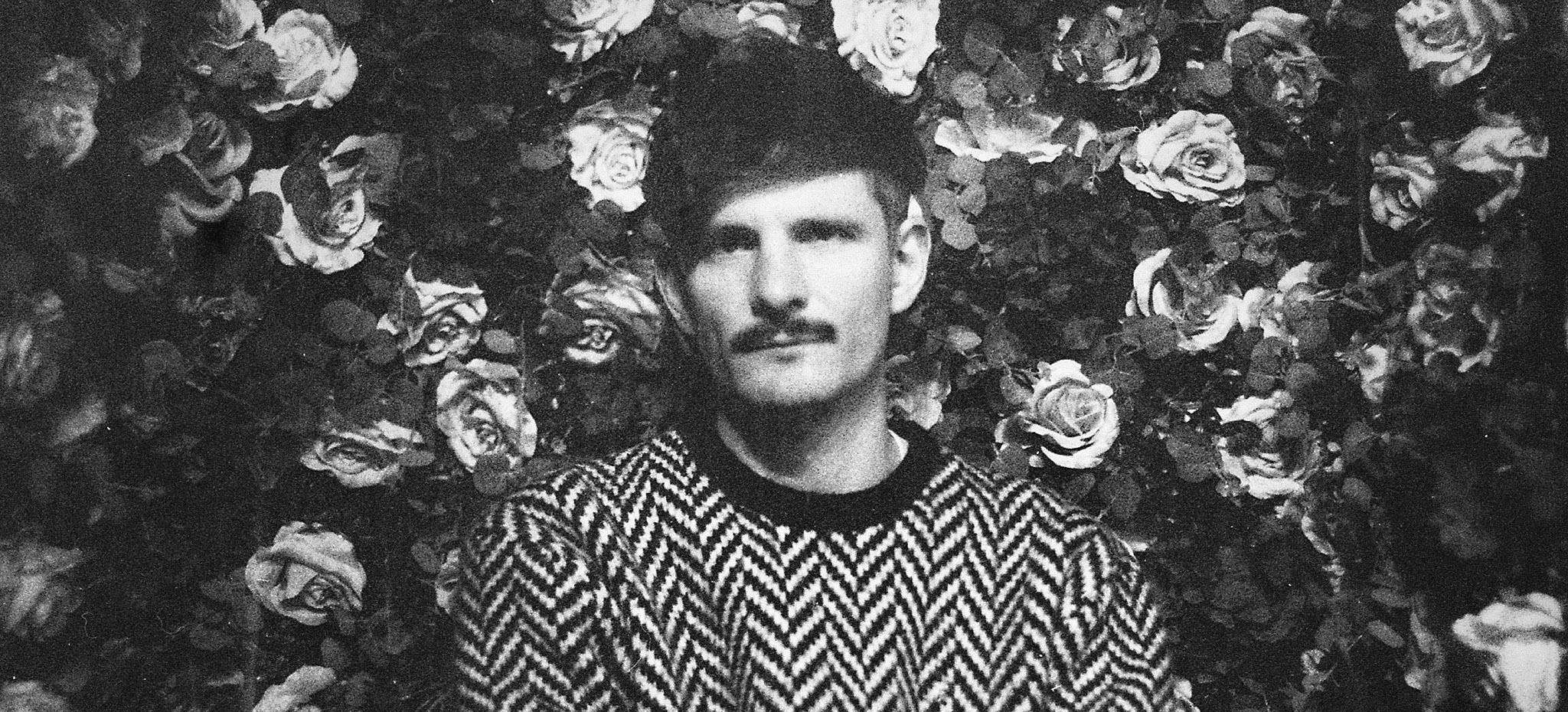 Quentin Sauvé, musique indie folk, chanteur solo guitare chant en concert en France avec L'Igloo